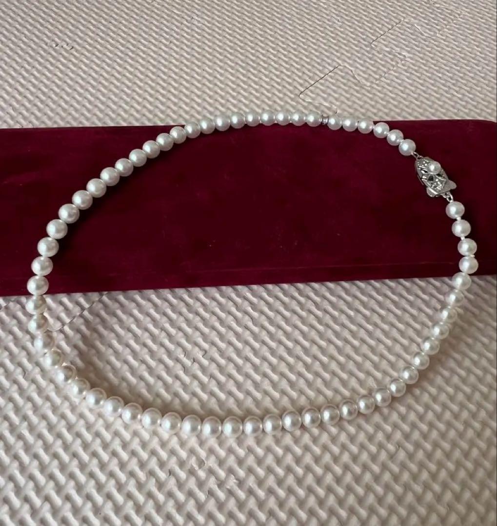 Mikimoto Pearl Island necklace featuring 5mm Akoya pearls on a 40cm strand with accessory case