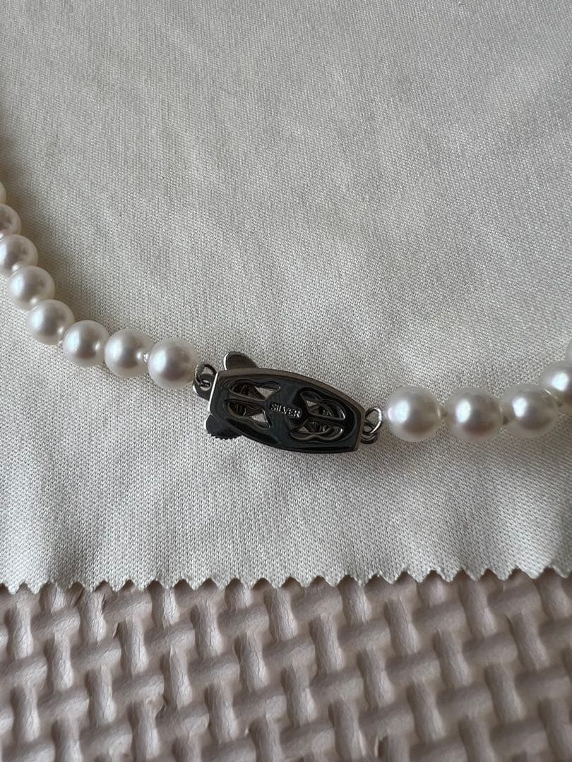 Mikimoto Pearl Island necklace featuring 5mm Akoya pearls on a 40cm strand with accessory case