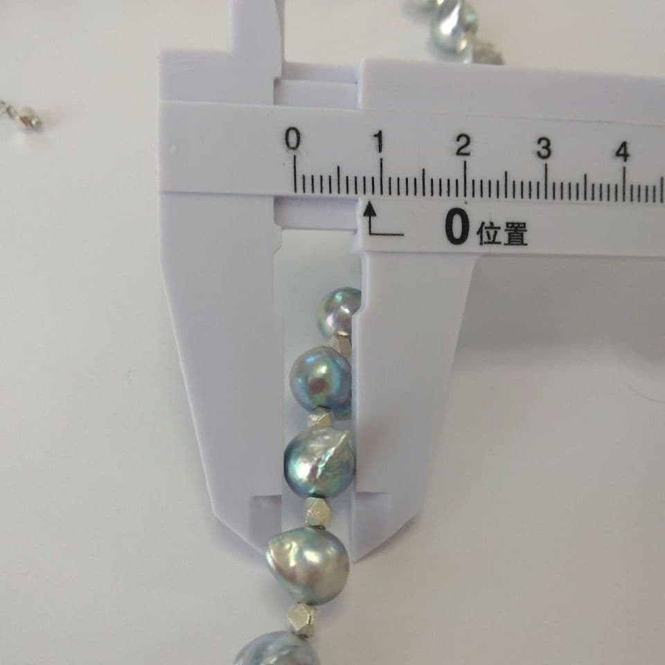 Uwa Jem Orchid natural gray pearl necklace with horns and Carence silver, 8.5mm pearls, 43+5 cm length