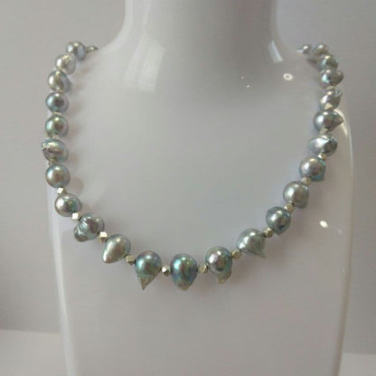 Uwa Jem Orchid natural gray pearl necklace with horns and Carence silver, 8.5mm pearls, 43+5 cm length