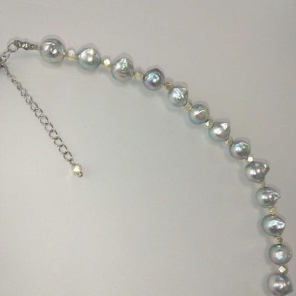Uwa Jem Orchid natural gray pearl necklace with horns and Carence silver, 8.5mm pearls, 43+5 cm length