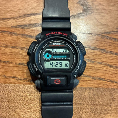 CASIO DW-9052 Digital Men's Watch — Japanese