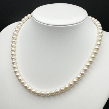 Aqoya Pearl Hanadama necklace with white pearls sized 6.5-7mm and silver clasp