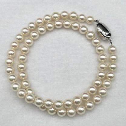 Aqoya Pearl Hanadama necklace with white pearls sized 6.5-7mm and silver clasp
