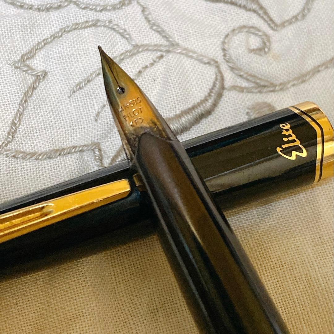 Pilot F 14K 585 fountain pen with gold engraving and sleek black body