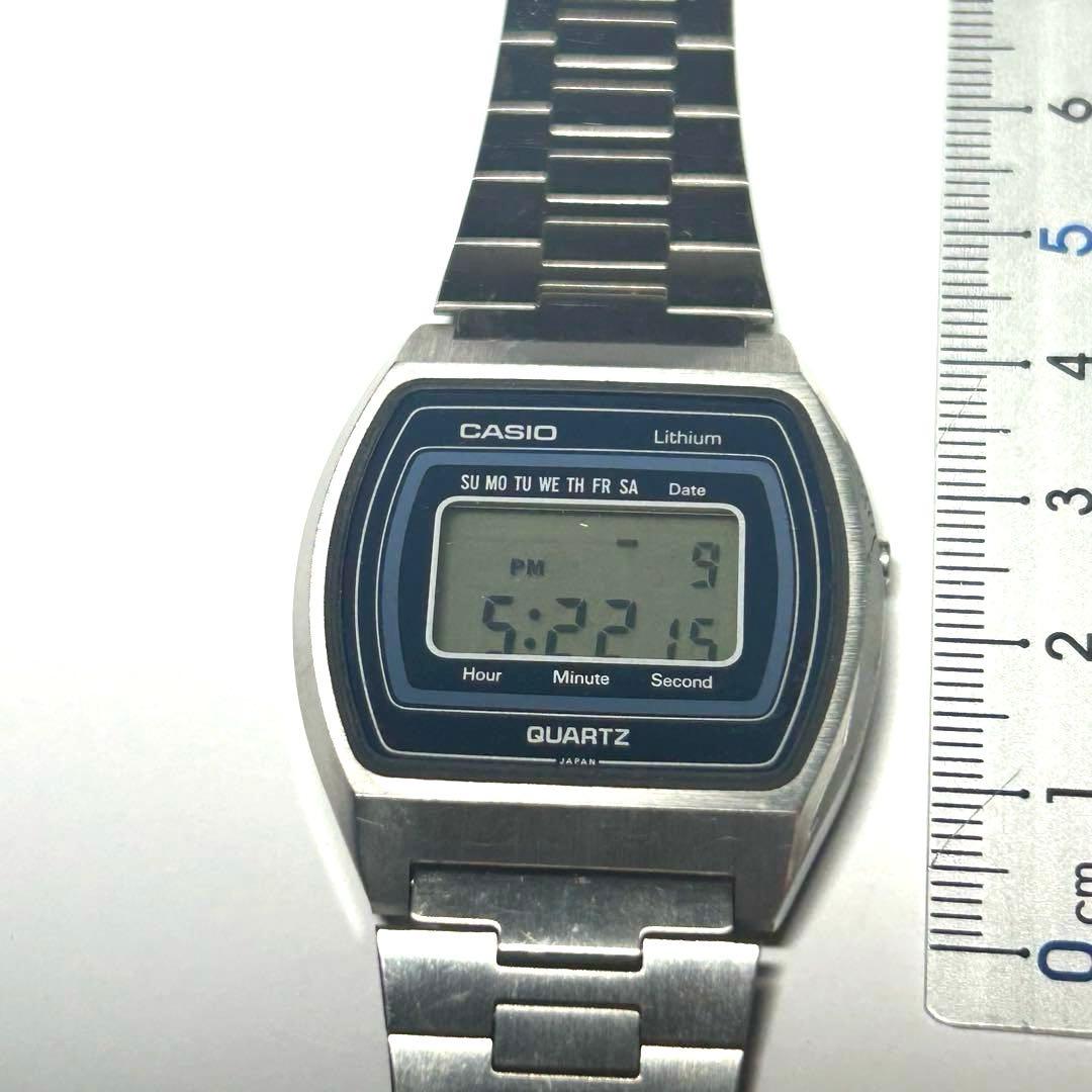 CASIO B811 Quartz Men's Watch — Japanese