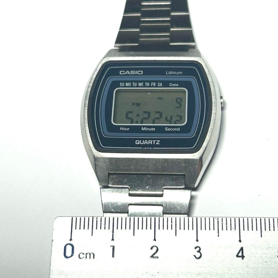 CASIO B811 Quartz Men's Watch — Japanese