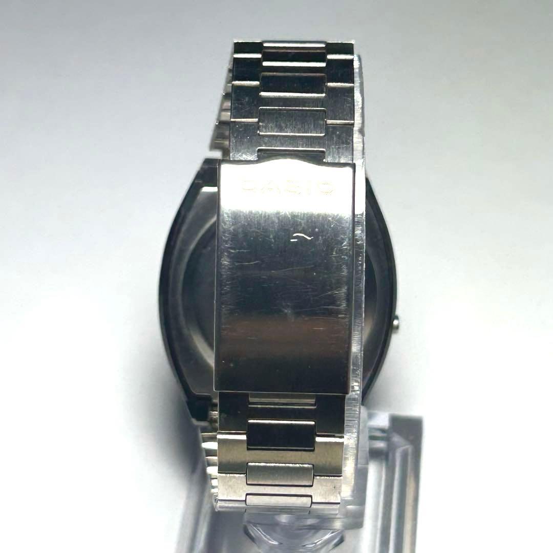 CASIO B811 Quartz Men's Watch — Japanese