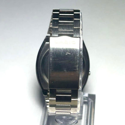 CASIO B811 Quartz Men's Watch — Japanese