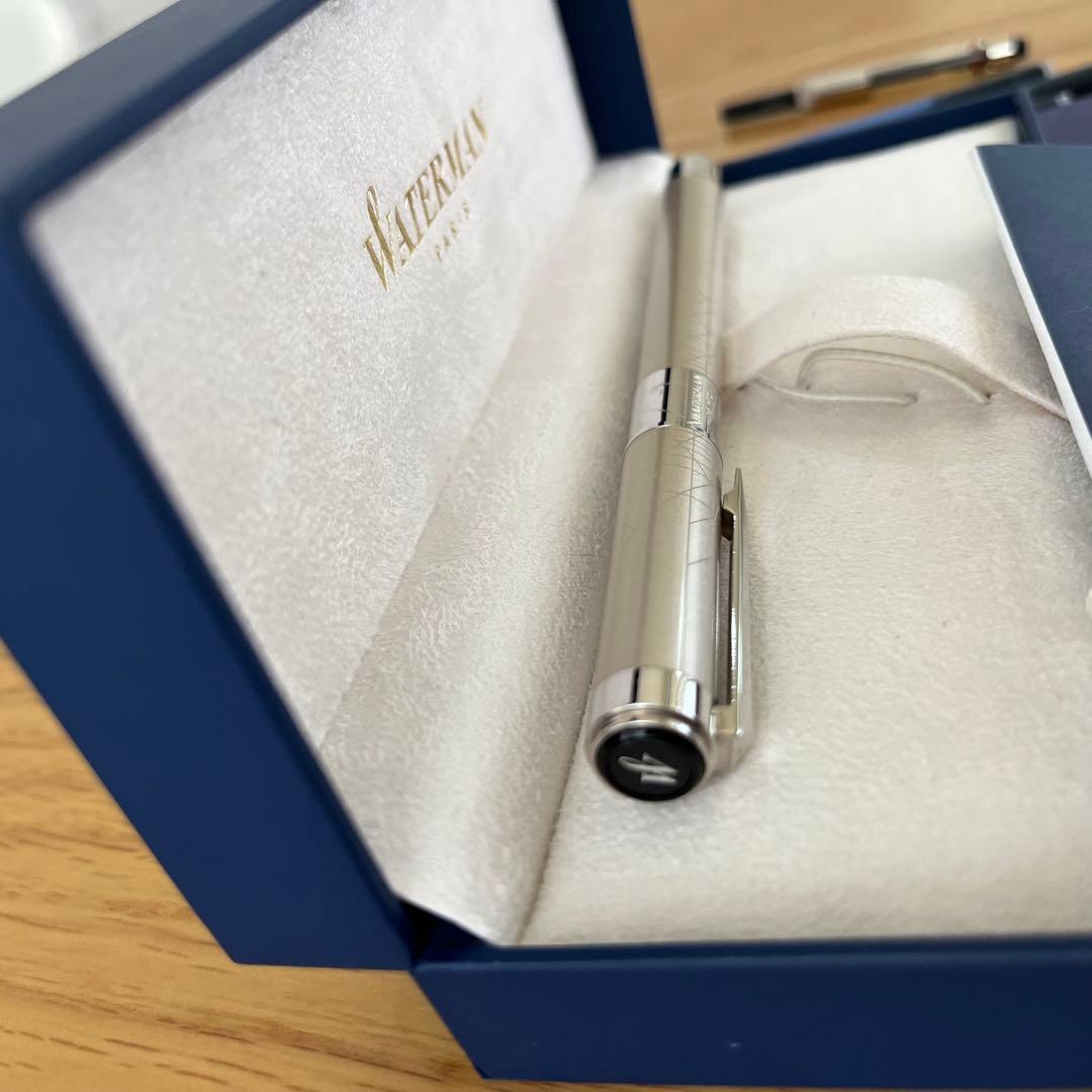 Waterman Perspective Fountain Pen in Champagne CT finish with stainless steel fine nib and France engraving