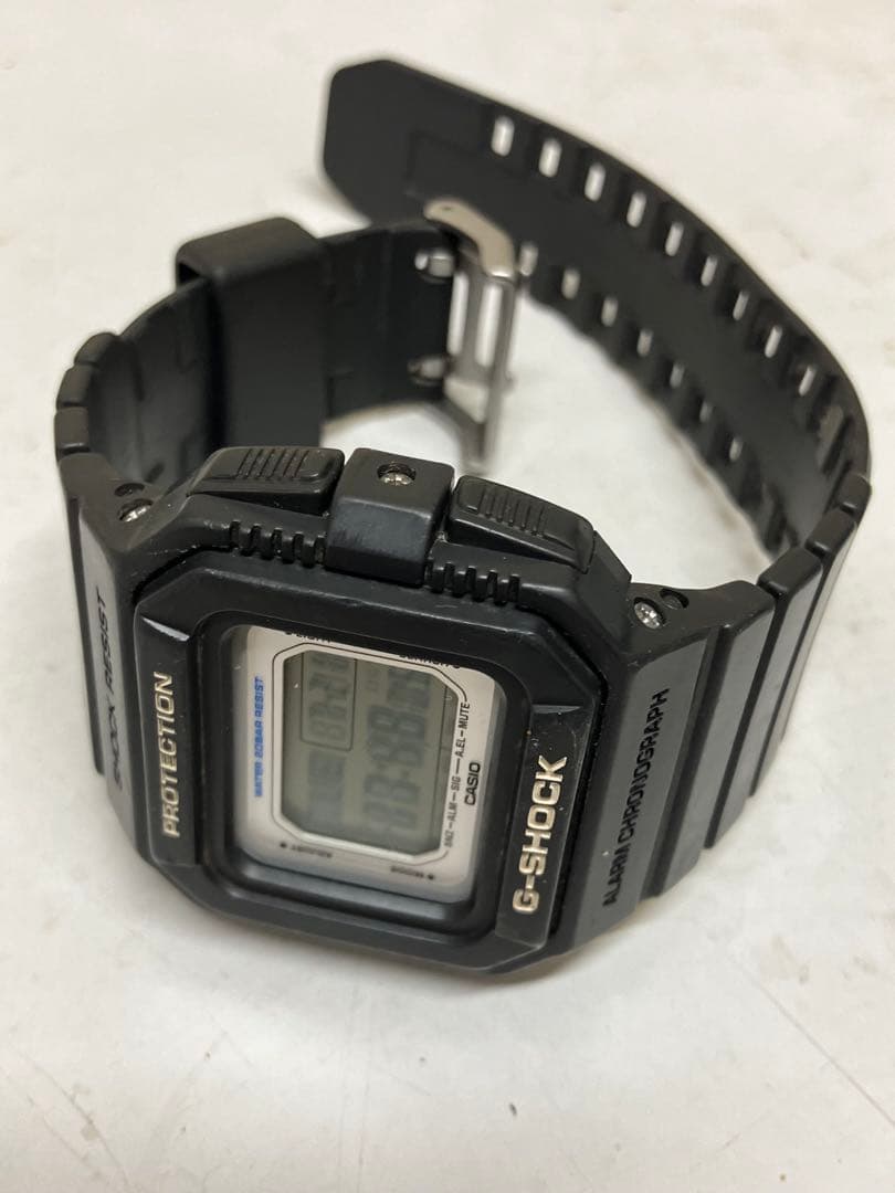 CASIO DW-D5500 Digital Men's Watch — Japanese