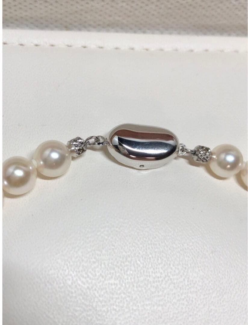 Jewelry Mak Akoya Pearl Necklace featuring white round pearls sized 7.0-7.5 mm on a 42 cm strand