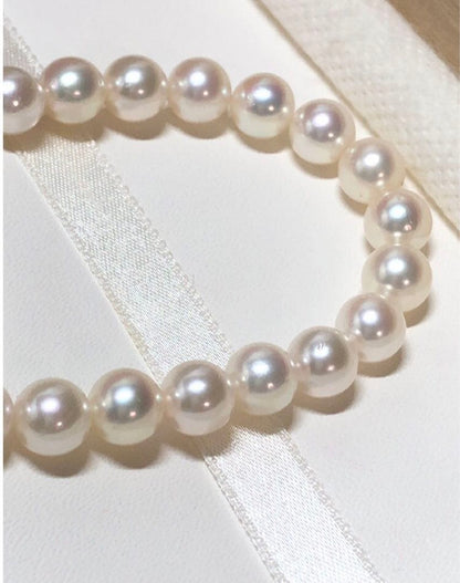 Jewelry Mak Akoya Pearl Necklace featuring white round pearls sized 7.0-7.5 mm on a 42 cm strand