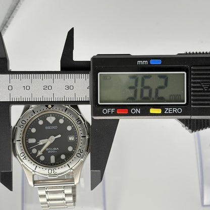 SEIKO 7N35-6000 Quartz Men's Watch — Japanese