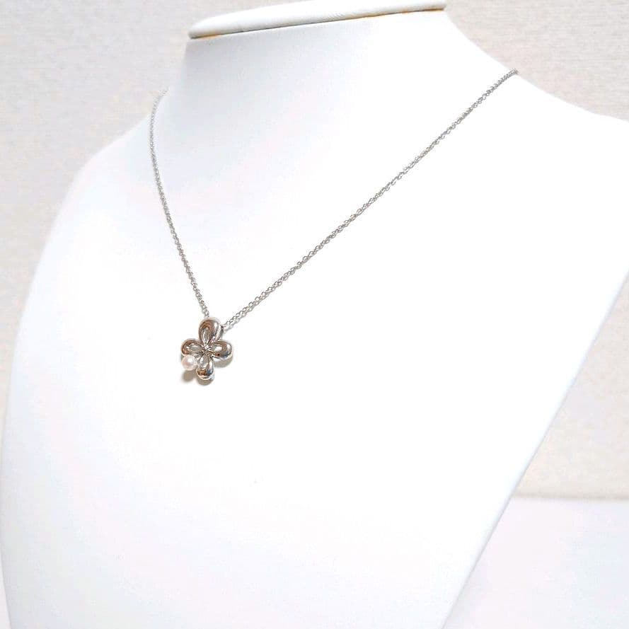 Tasaki pearl necklace with flower motif made of silver 925 featuring 15mm pearls and 40cm adjustable length