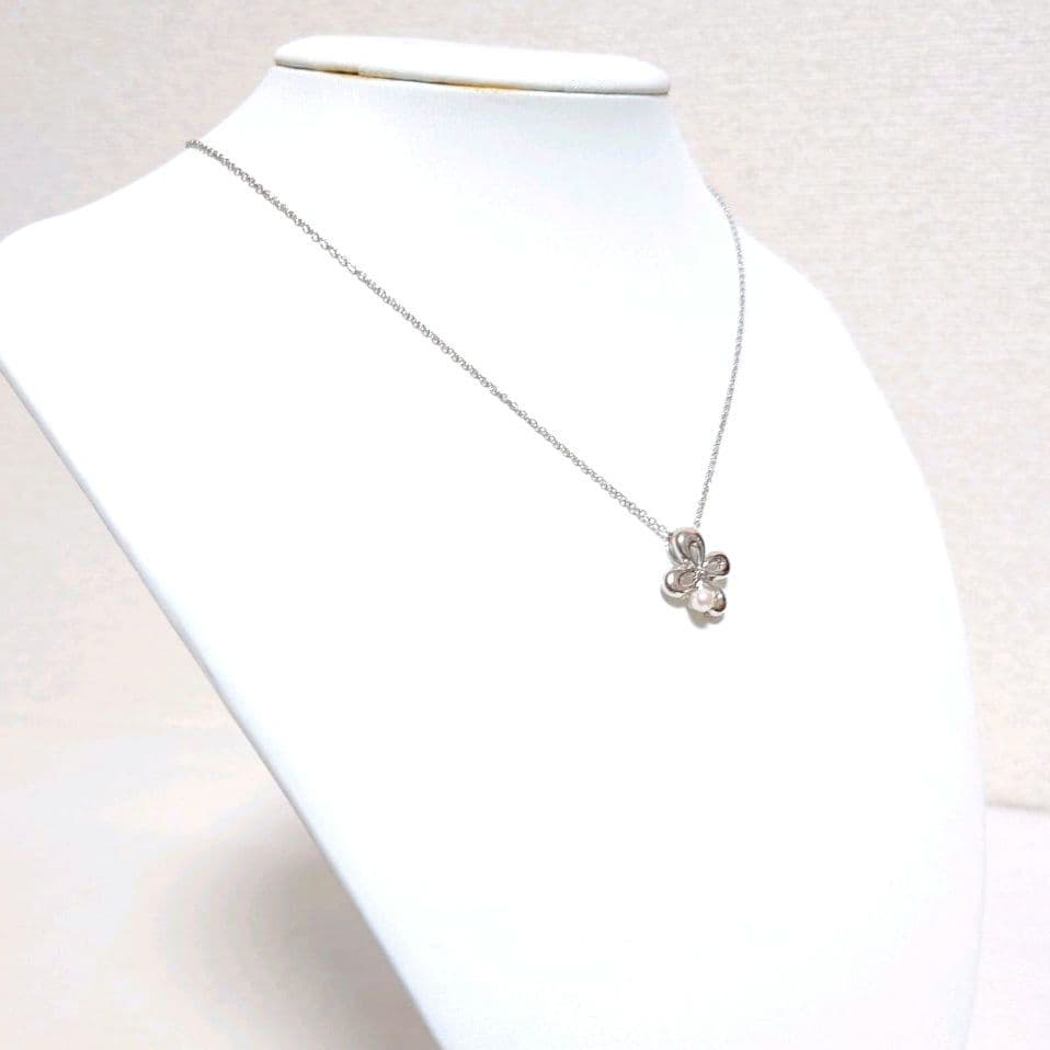 Tasaki pearl necklace with flower motif made of silver 925 featuring 15mm pearls and 40cm adjustable length