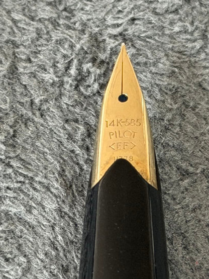 Pilot Elite 14K gold fountain pen from 1978 with extra fine nib and engraved SH13 cap underneath