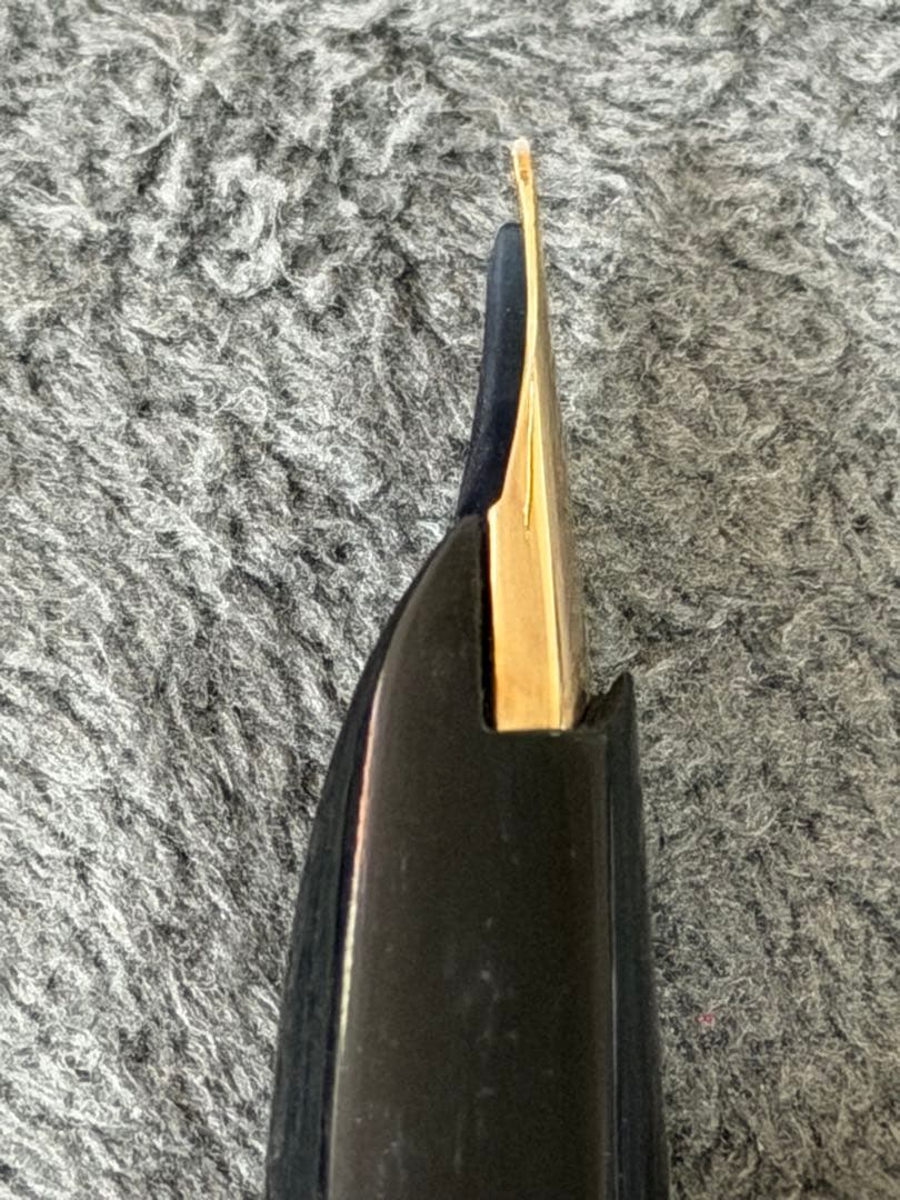 Pilot Elite 14K gold fountain pen from 1978 with extra fine nib and engraved SH13 cap underneath