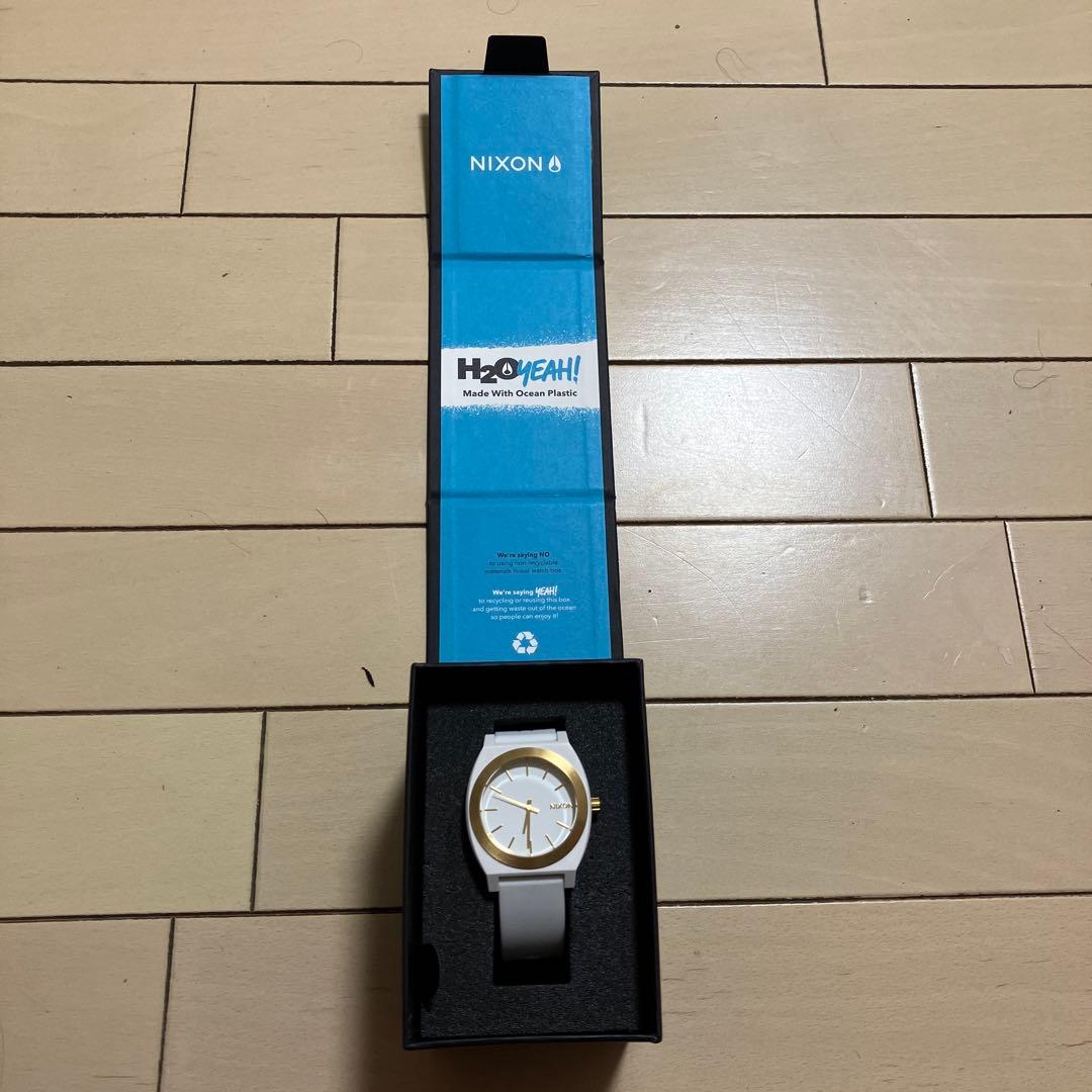 NIXON White Gold Waterproof Men's Watch — Japanese