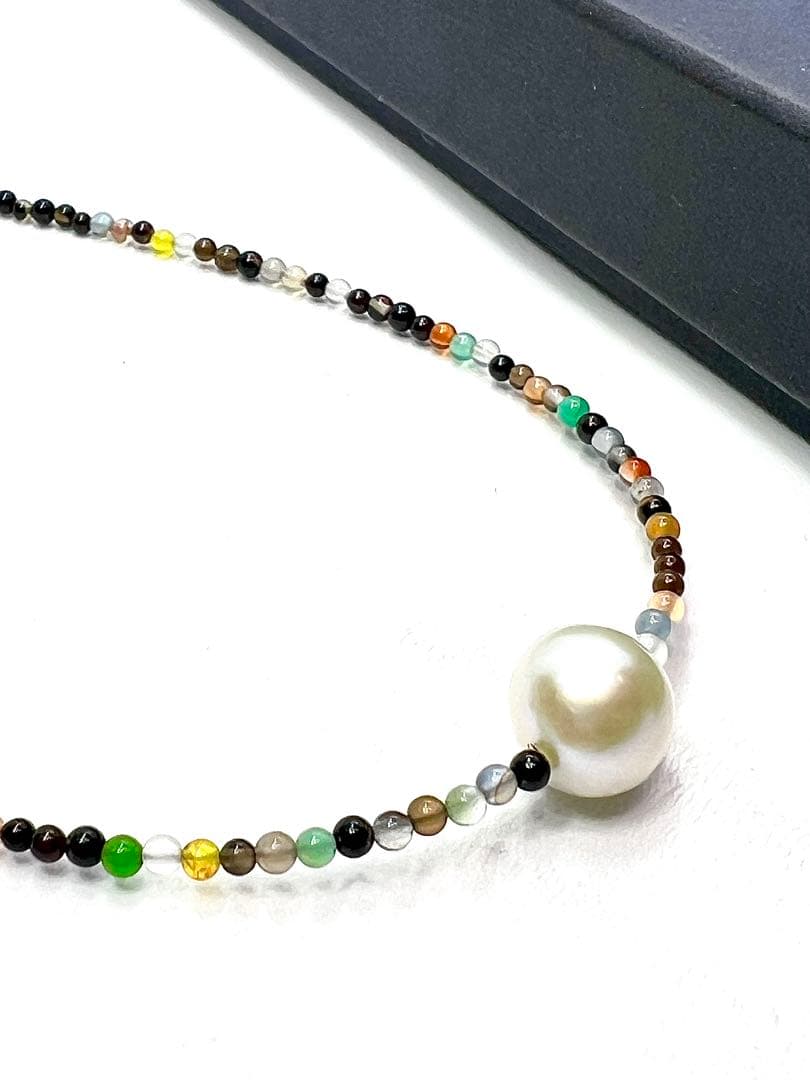 Oshiware necklace featuring 9.7mm Akoya pearls and 2.3mm multi-colored stones on adjustable 42-47cm chain