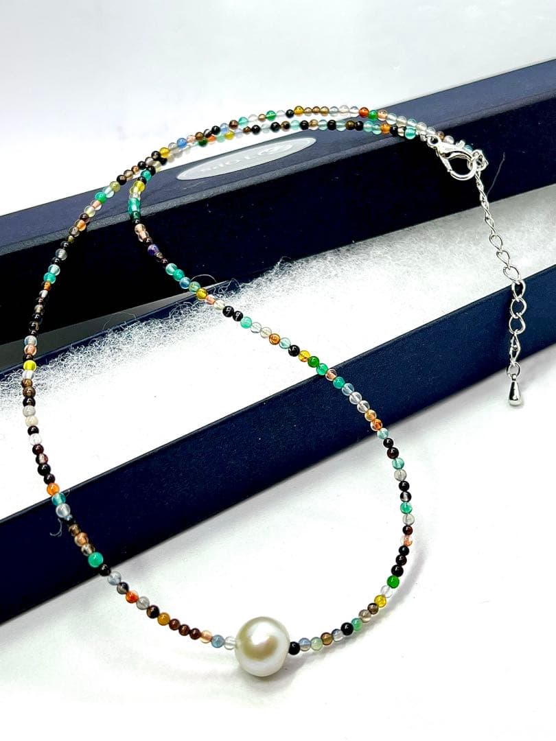 Oshiware necklace featuring 9.7mm Akoya pearls and 2.3mm multi-colored stones on adjustable 42-47cm chain