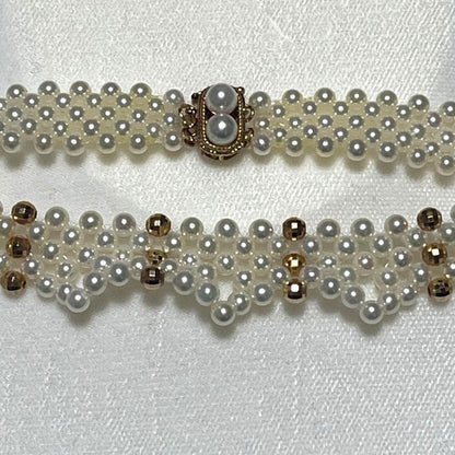 K14 Akoya pearl necklace choker weighing 32.1g with 38.5cm length displayed on white background