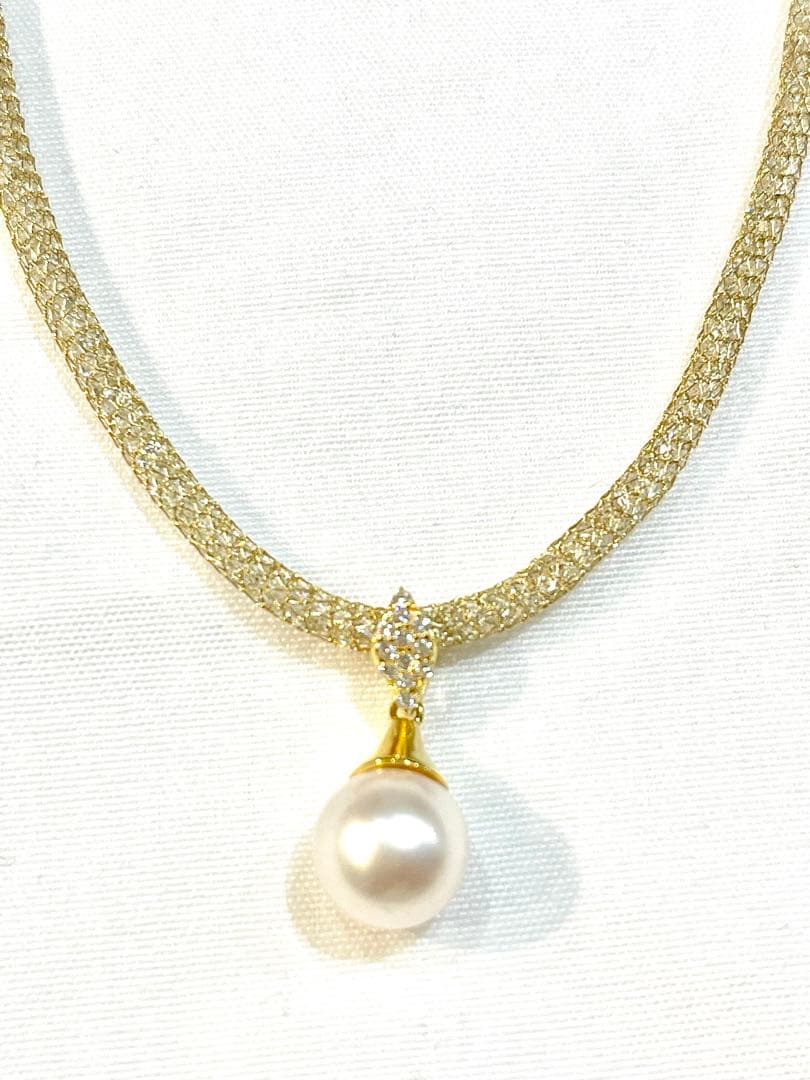 Akoya pearl single necklace with 8mm pearl and gold crystal mesh chain pendant with stone decoration