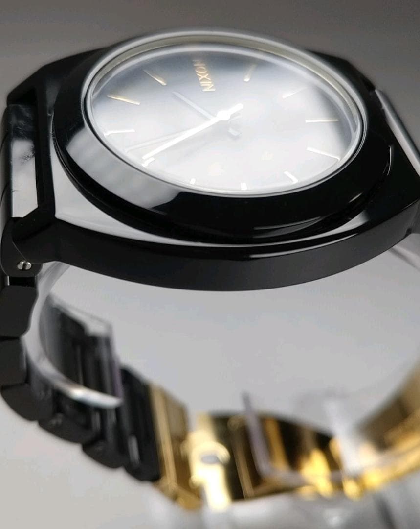 NIXON A327-1031 Analog Men's Watch — Japanese