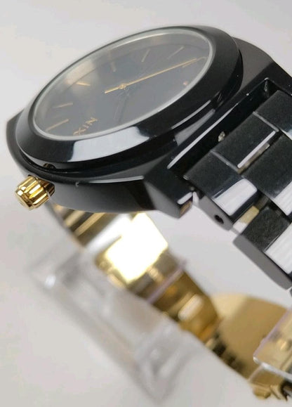 NIXON A327-1031 Analog Men's Watch — Japanese