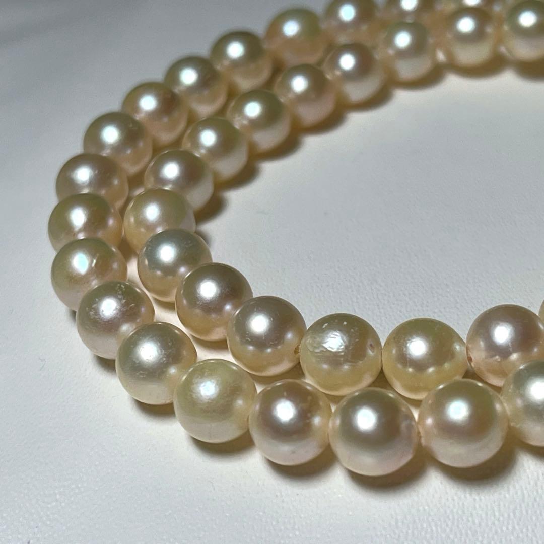 Akoya pearl necklace model M732 with round white pearls on silver chain, 40 cm length