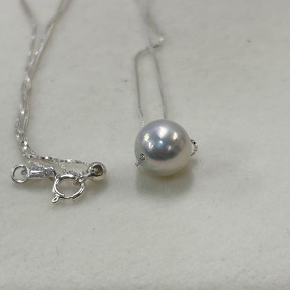 Ise-Shima Egu Bay Akoya pearl necklace with 8.5mm pearls and 42cm length in a simple elegant design