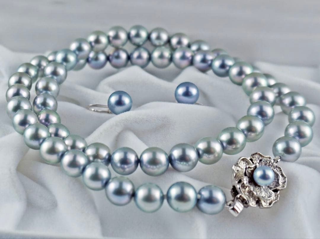 Akoya pearl necklace with 7.0-7.5mm round pearls and matching blue gray K14WG earrings set