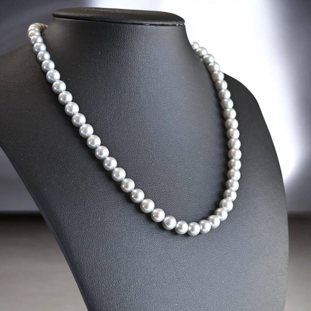 Takashi Akoya pearl necklace with 7mm gray silver pearls on a 41cm strand