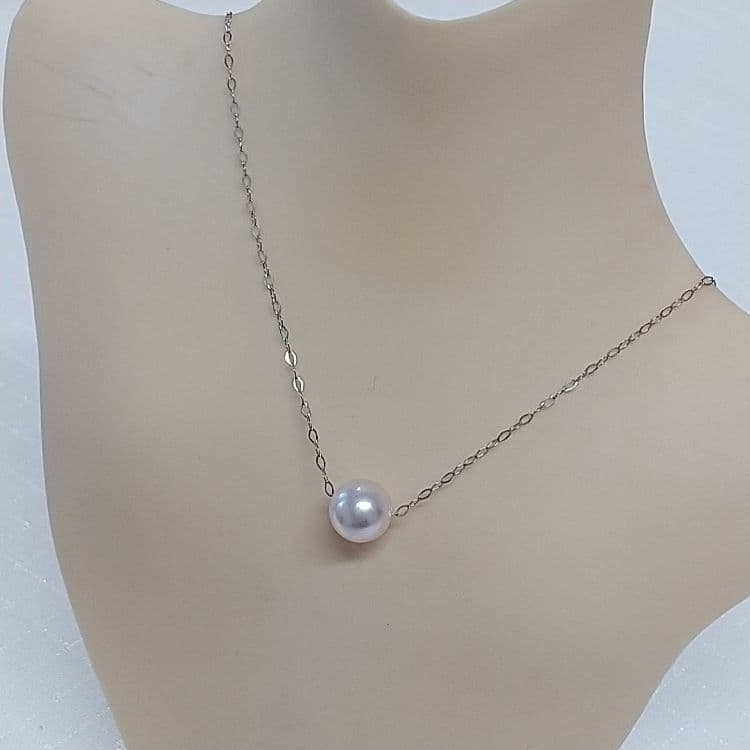 Law Akoya genuine pearl necklace with 7.9mm round white pink pearls on a 40cm PT850 chain