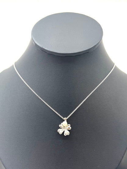 TASAKI Clover Pearl Necklace with silver chain and clover-shaped pearl motif, 42 cm length