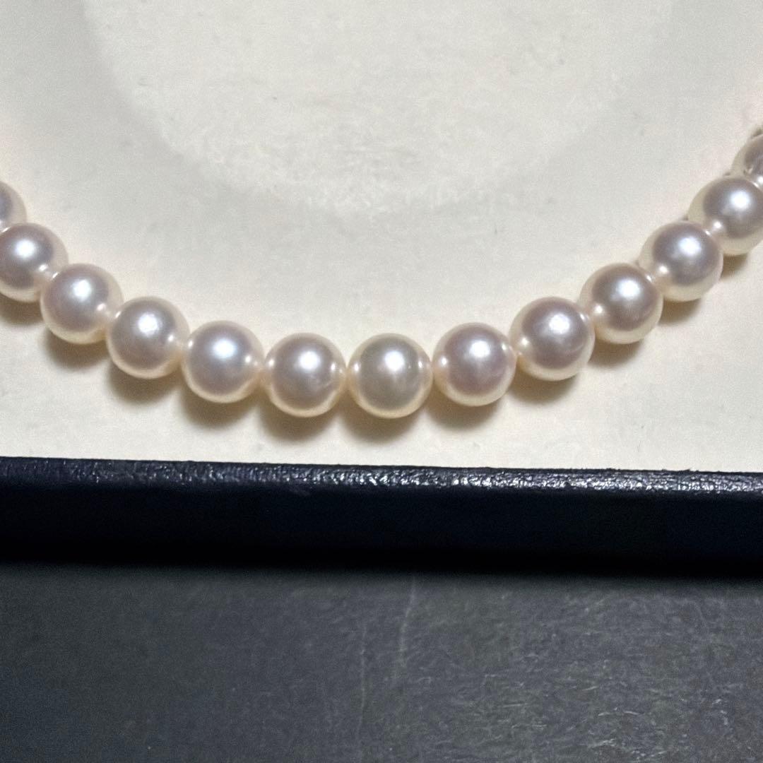 TASAKI Akoya Pearl Necklace featuring 8.5 mm pearls with excellent luster on a 42 cm strand