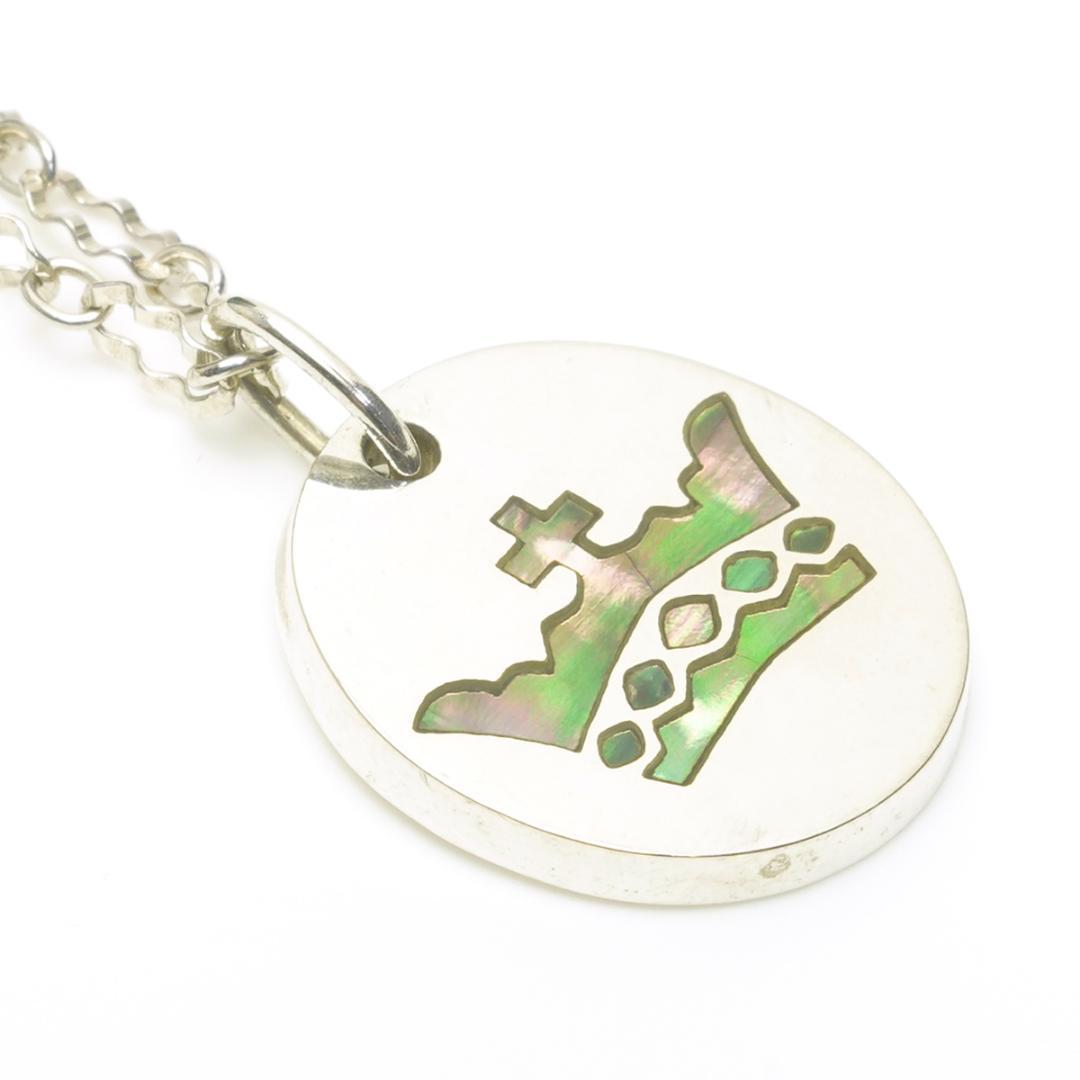Agate Crown Medal Necklace in SV925 silver weighing 10.5g with 40cm chain and crown pendant