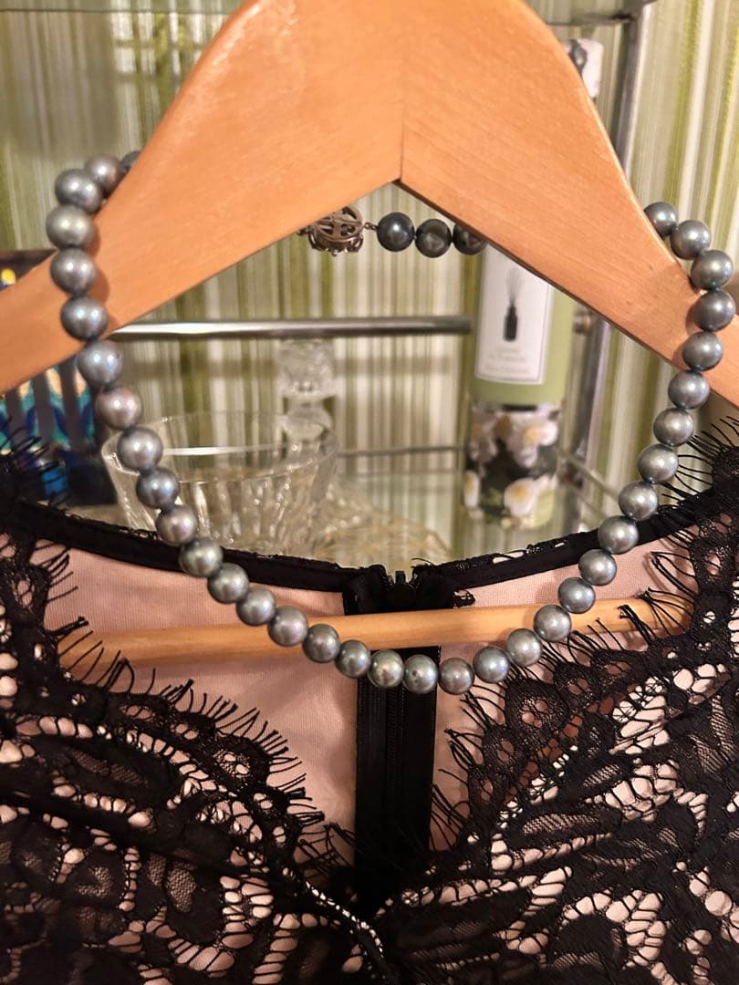 Akoya pearl necklace featuring 6.7 mm cultured pearls with sorting card included