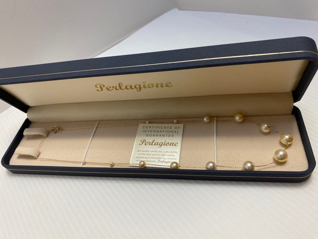 Fresh Perlagione Akoya pearl necklace in 14K yellow gold with champagne tone pearls of various sizes on a 45cm chain