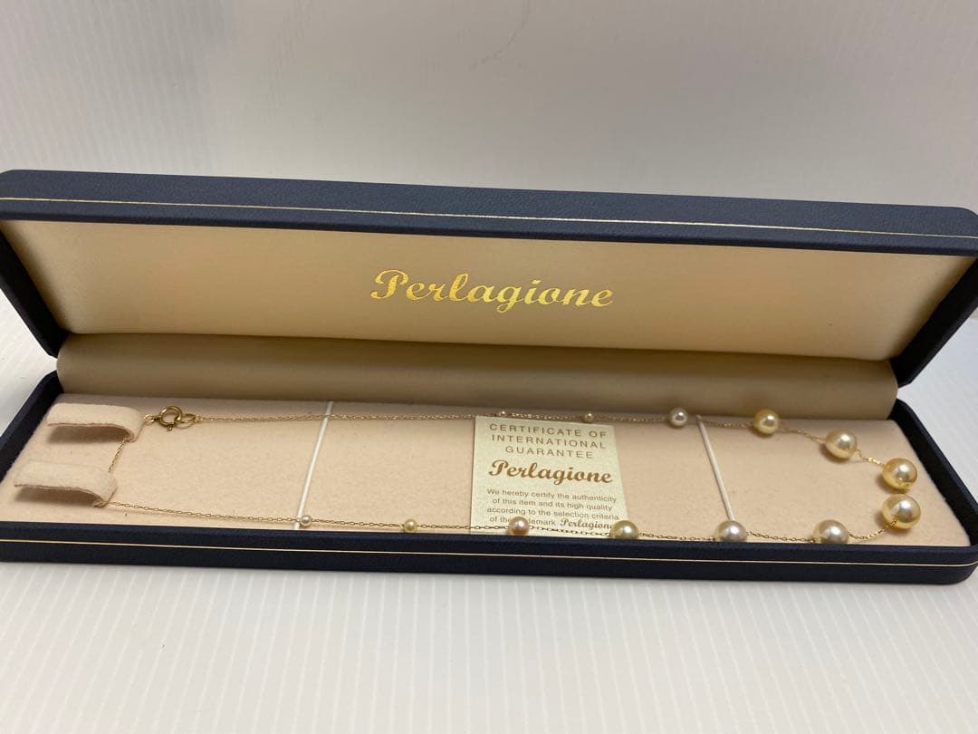 Fresh Perlagione Akoya pearl necklace in 14K yellow gold with champagne tone pearls of various sizes on a 45cm chain