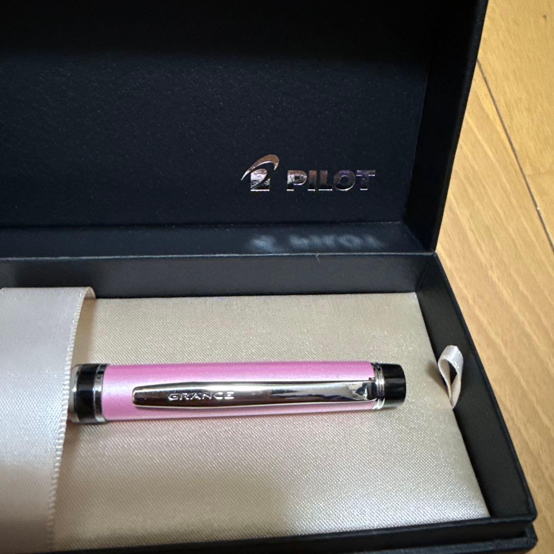 Pilot Grance oil-based ballpoint pen in Sakura color, new and unused with high-quality texture