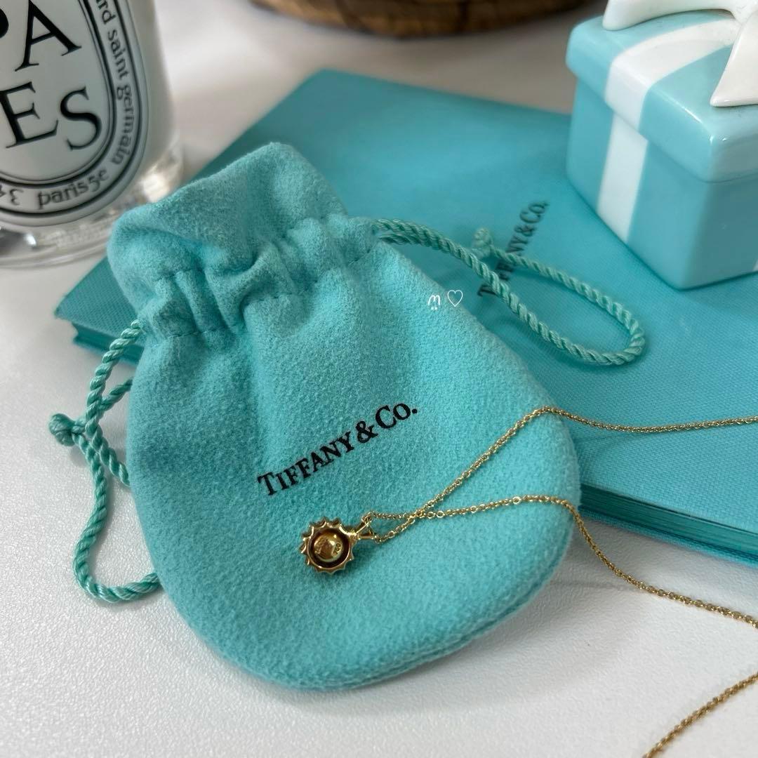 Tiffany & Co. pearl diamond necklace pendant with 18K gold chain and 5.7mm pearl