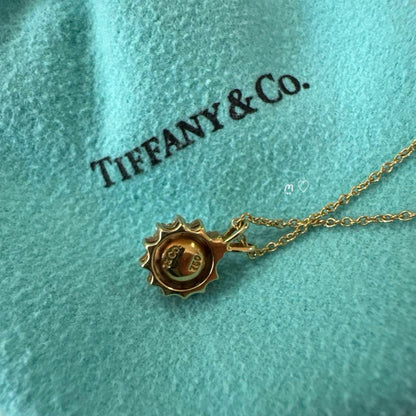 Tiffany & Co. pearl diamond necklace pendant with 18K gold chain and 5.7mm pearl