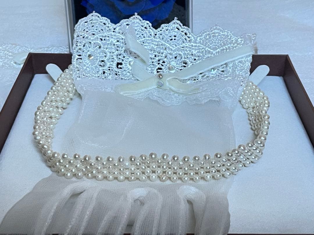 Baby Akoya pearl necklace with 3.5-4mm semi-round white pearls in a 5-row mesh design, approximately 40cm long