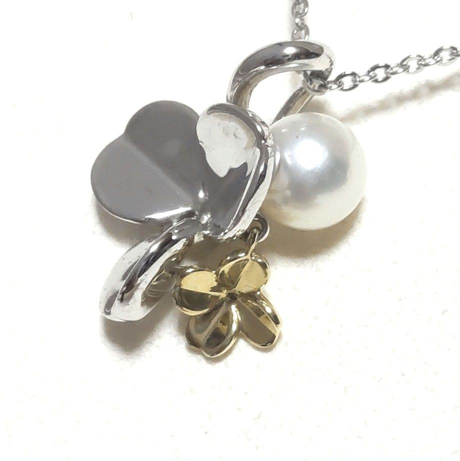 Law Kuro Four-Leaf Clover Necklace with silver and 7mm Akoya pearl on 40cm chain