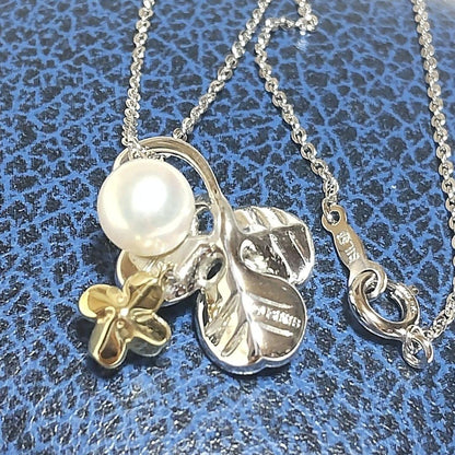 Law Kuro Four-Leaf Clover Necklace with silver and 7mm Akoya pearl on 40cm chain