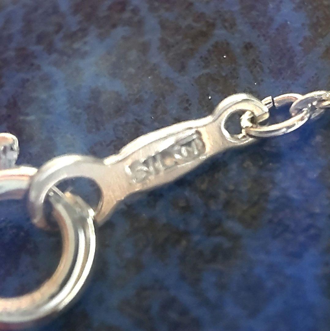 Law Kuro Four-Leaf Clover Necklace with silver and 7mm Akoya pearl on 40cm chain