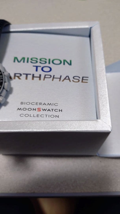 swatch OMEGA Mission to Earth Quartz Men's — Japanese