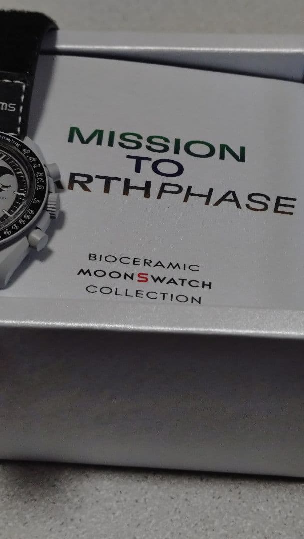 swatch OMEGA Mission to Earth Quartz Men's — Japanese