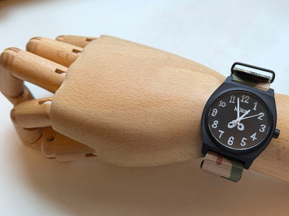 NIXON 花井祐介 コラボ Analog Men's Watch — Japanese